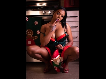  alt="Shira Monae"