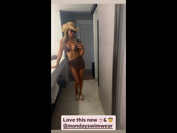  alt="Christina Hall"