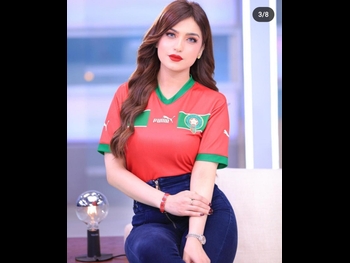  alt="Yasmine Ezz"