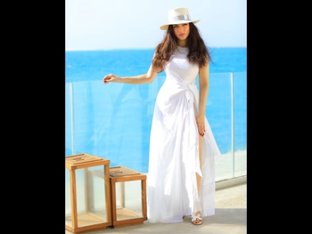  alt="Yasmine Ezz"