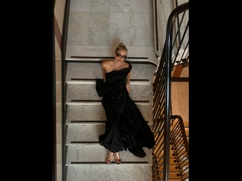  alt="Leonie Hanne"