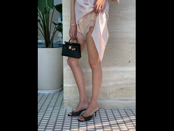  alt="Leonie Hanne"