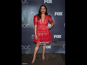  alt="Anya Banerjee"