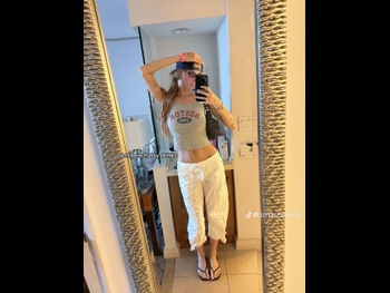  alt="Ashley Matheson"