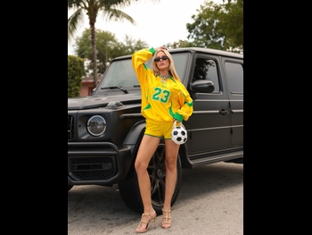  alt="Karoline Lima"