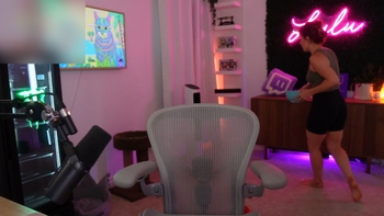 LuluLuvely