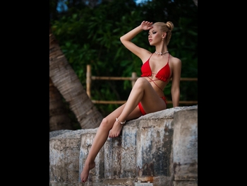  alt="Viktoria Apanasenko"