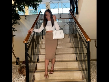  alt="Hannah Cain"