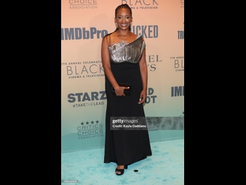  alt="Erika Woods"
