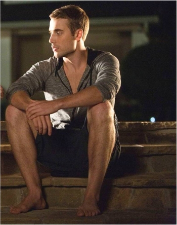 Dustin Milligan