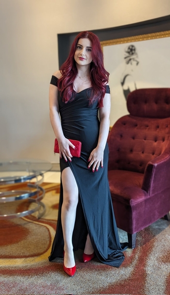 Annie Fuchsia