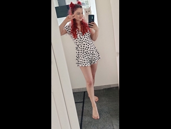  alt="Annie Fuchsia"