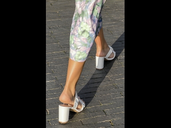  alt="Julie Vermeire"