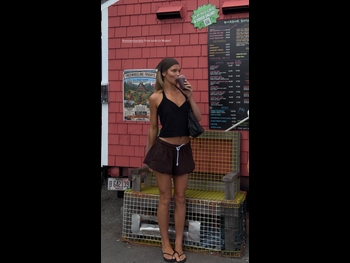  alt="Ellie Thumann"