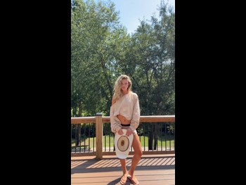  alt="Ellie Thumann"