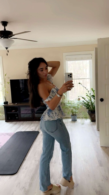 Elena Arenas