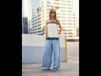  alt="Emily Feld"