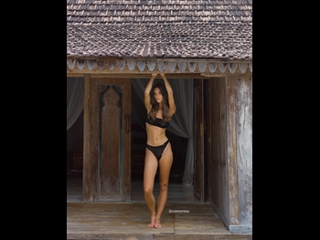  alt="Emily Feld"