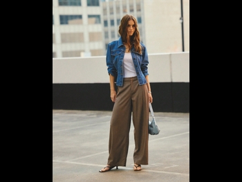  alt="Emily Feld"