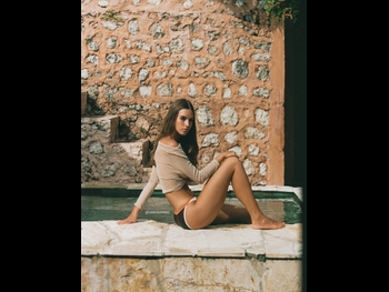 alt="Emily Feld"