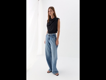 alt="Emily Feld"