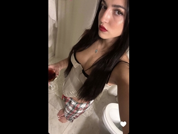  alt="Isabela Lopez"
