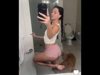  alt="Isabela Lopez"