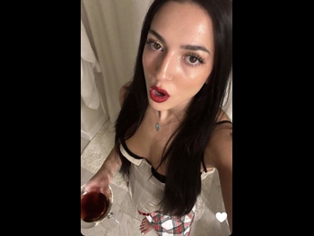  alt="Isabela Lopez"