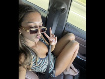  alt="Isabela Lopez"