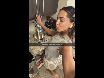  alt="Isabela Lopez"