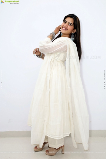 Sravanthi Chokkarapu