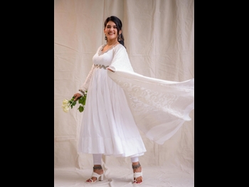  alt="Sravanthi Chokkarapu"