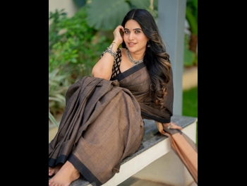  alt="Sravanthi Chokkarapu"