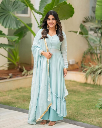 Sravanthi Chokkarapu