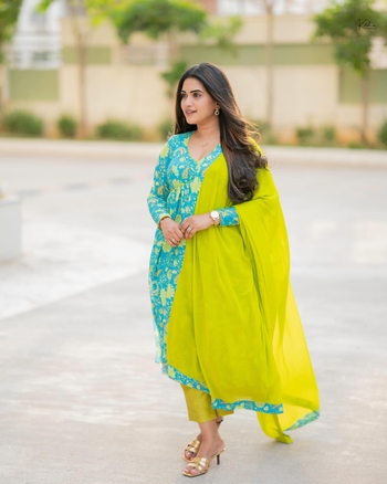 Sravanthi Chokkarapu