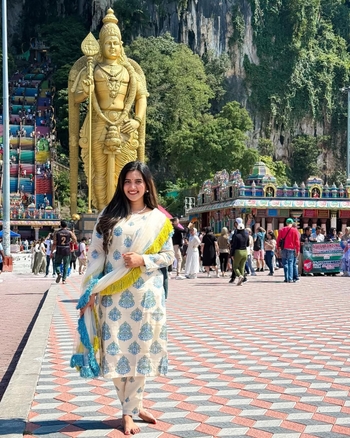 Sravanthi Chokkarapu