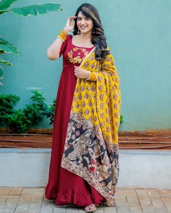 Sravanthi Chokkarapu