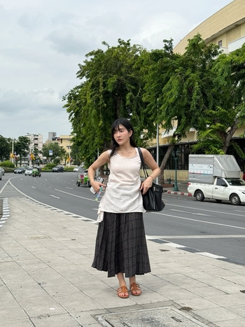 Jennis Oprasert