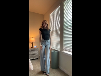  alt="Makenna Kelly"