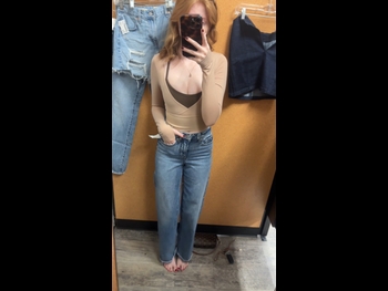  alt="Makenna Kelly"