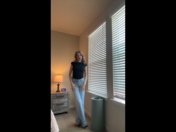  alt="Makenna Kelly"