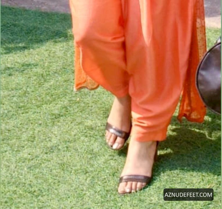 Shalini Mahal Feet Aznudefeet