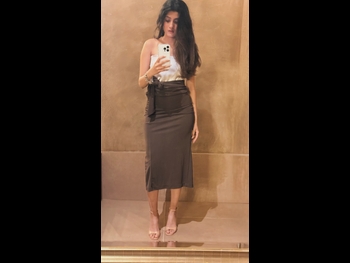  alt="Ashlesha Thakur"