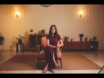  alt="Navya Naveli Nanda"