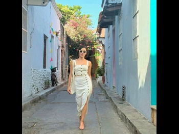  alt="Jennifer Arenas"