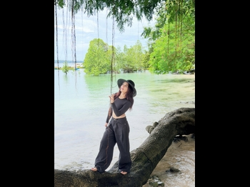  alt="Priynka Rewri"