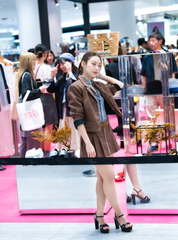 Natruja Chutiwansopon