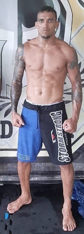 Charles Oliveira