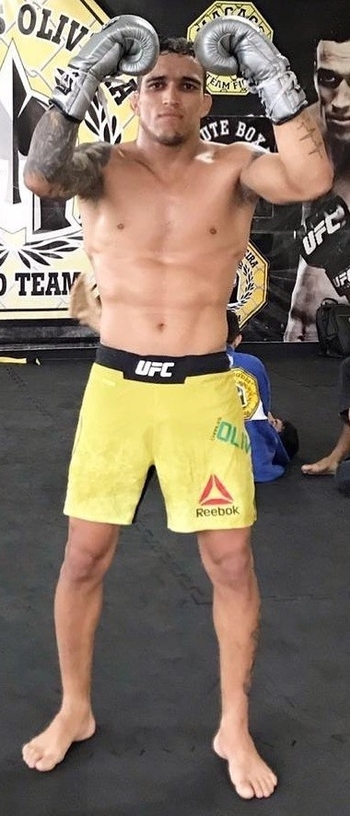 Charles Oliveira