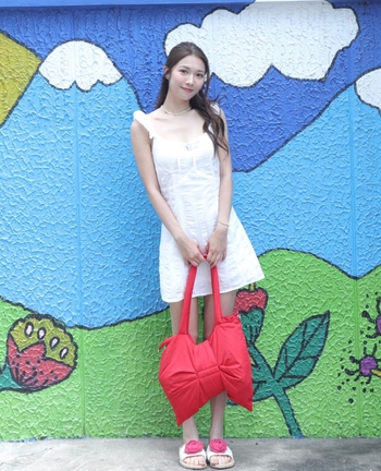 Yanny Lau